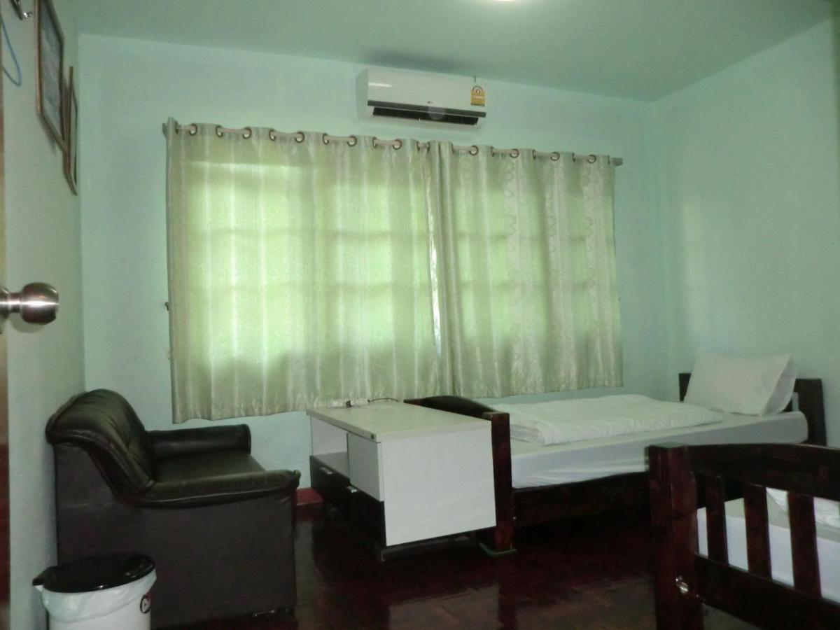 Sakura House Hostel Чиангмай Екстериор снимка