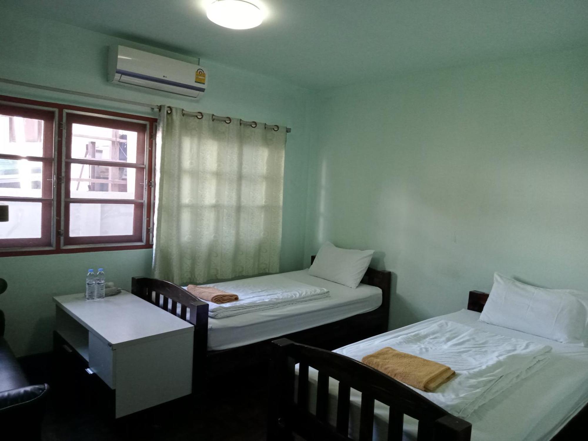 Sakura House Hostel Чиангмай Екстериор снимка