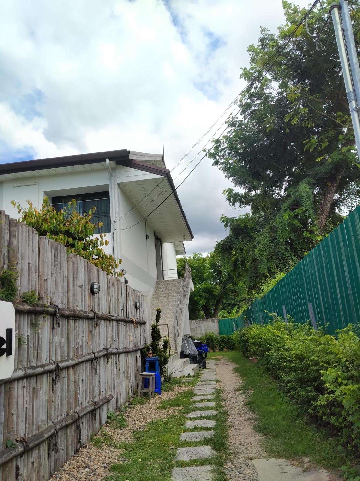 Sakura House Hostel Чиангмай Екстериор снимка