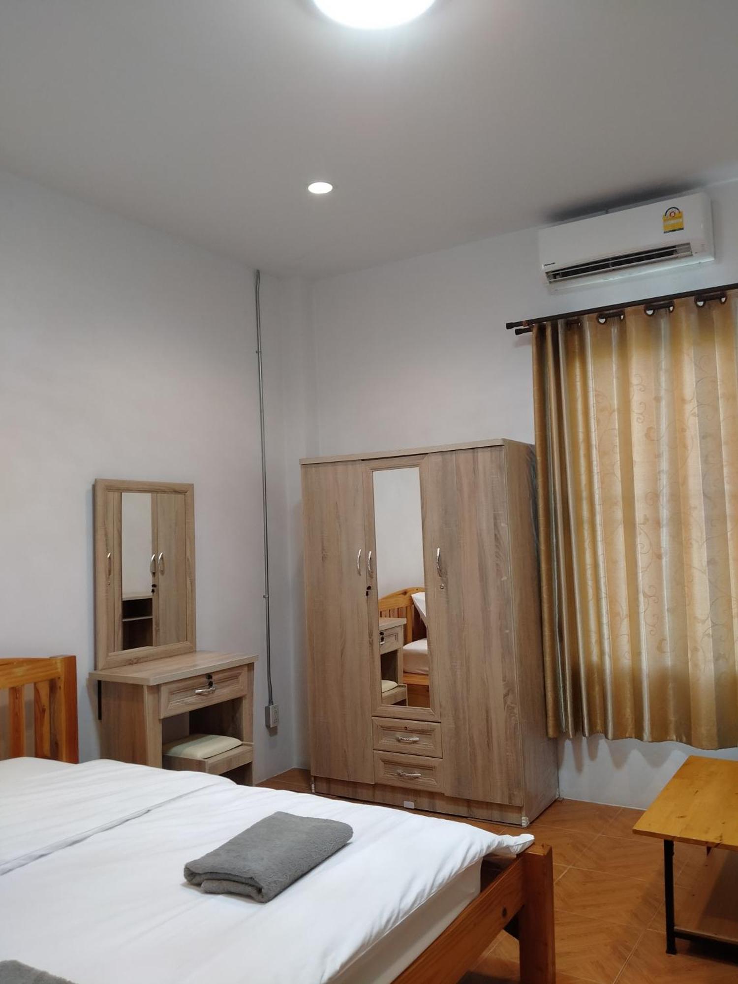 Sakura House Hostel Чиангмай Екстериор снимка