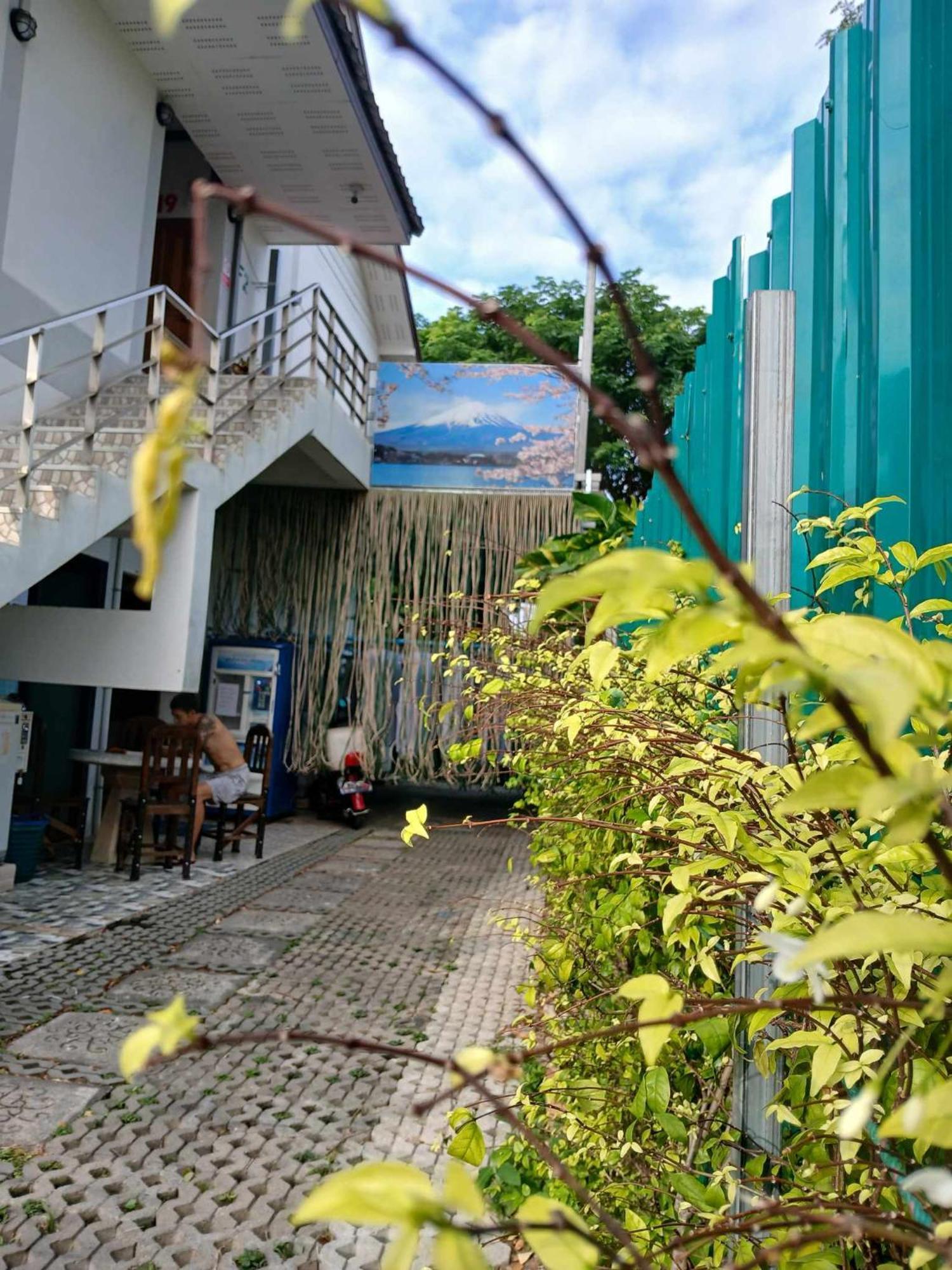 Sakura House Hostel Чиангмай Екстериор снимка