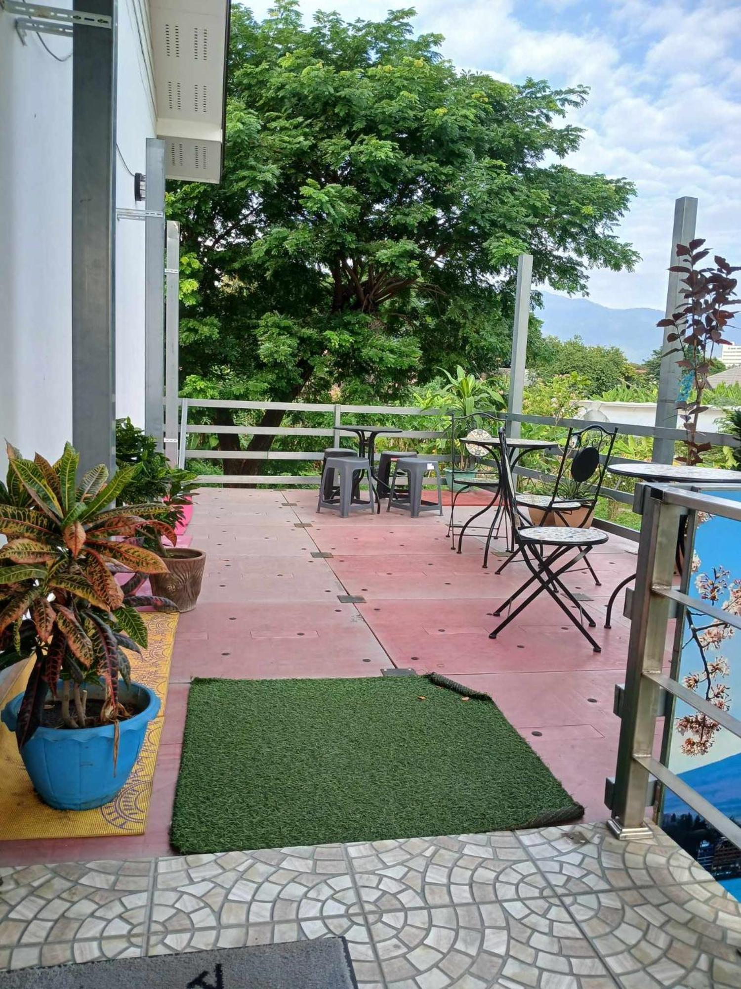 Sakura House Hostel Чиангмай Екстериор снимка