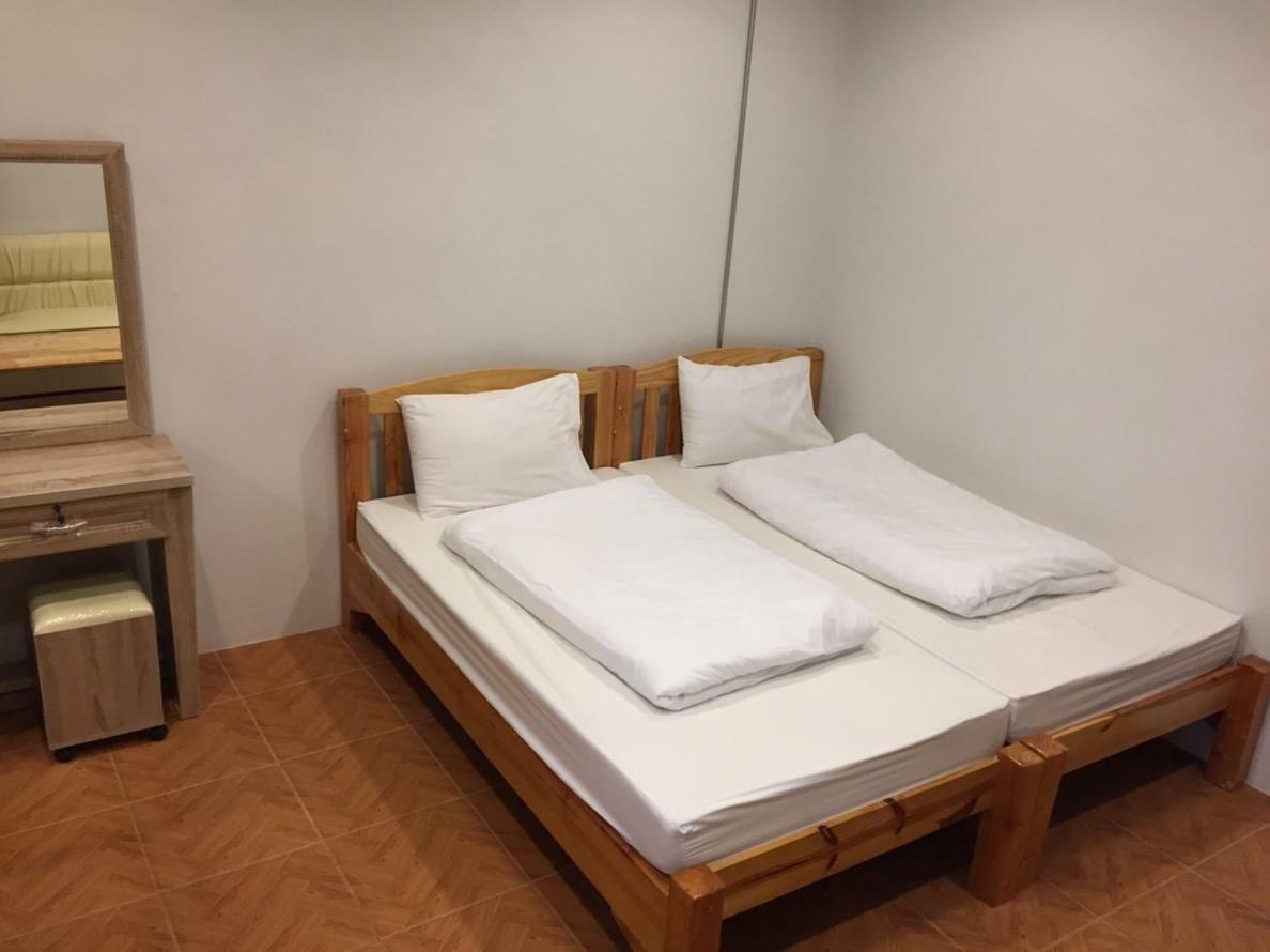 Sakura House Hostel Чиангмай Екстериор снимка