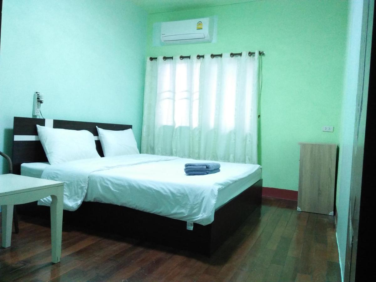 Sakura House Hostel Чиангмай Екстериор снимка